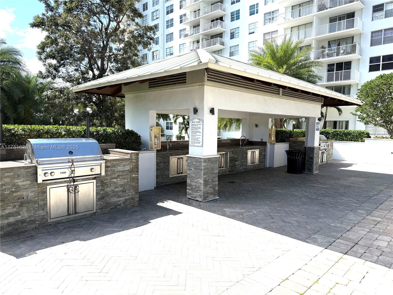 ADMIRALS PORT CONDO - Residential