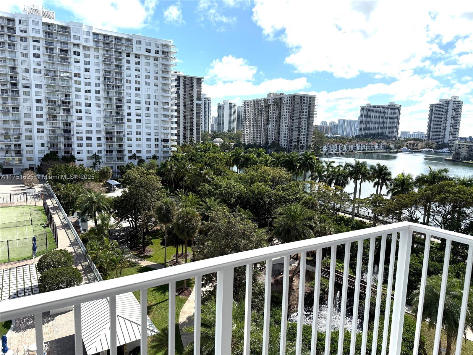 ADMIRALS PORT CONDO - Residential