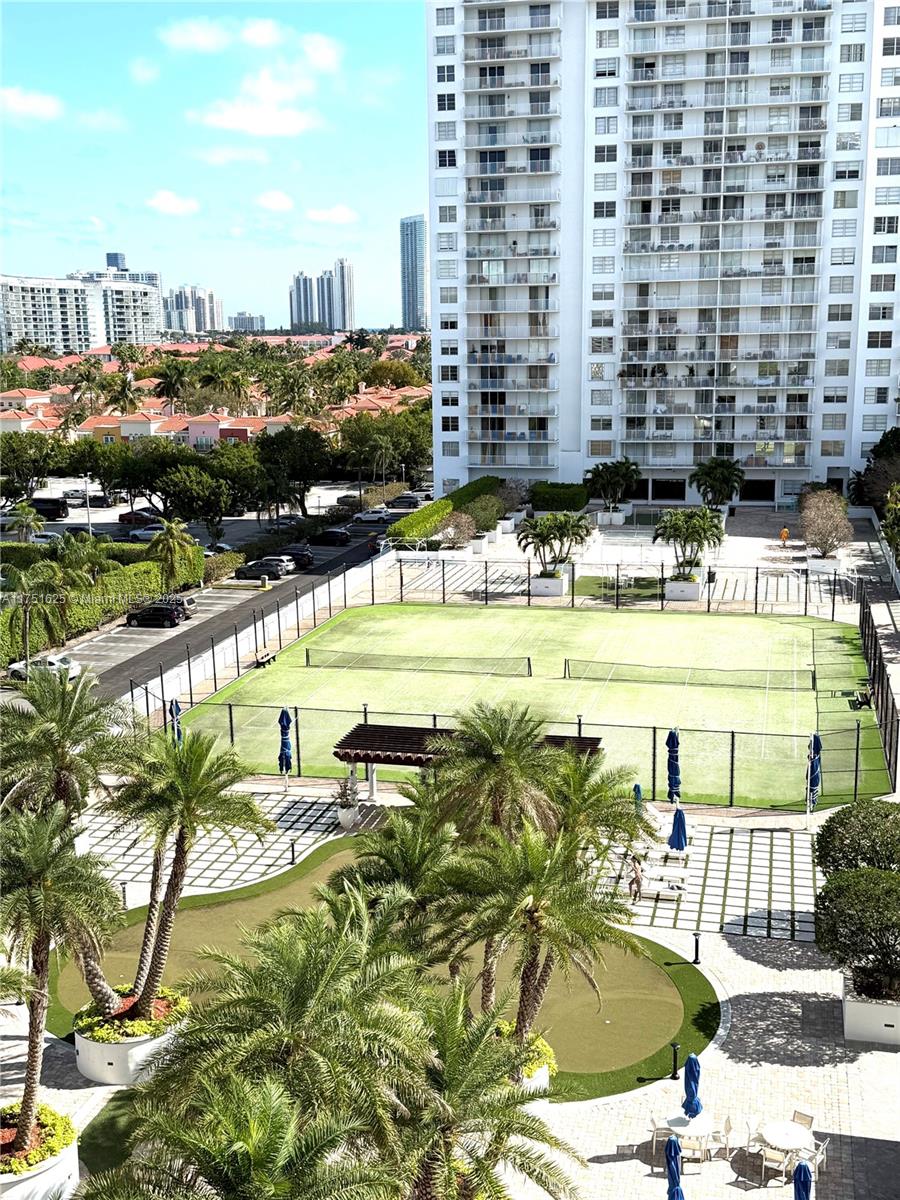 ADMIRALS PORT CONDO - Residential