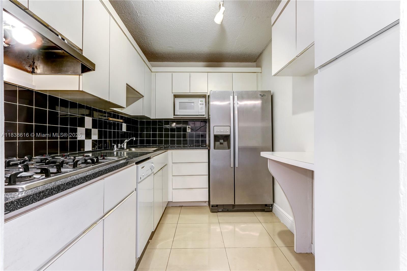 2201 Brickell Ave 22