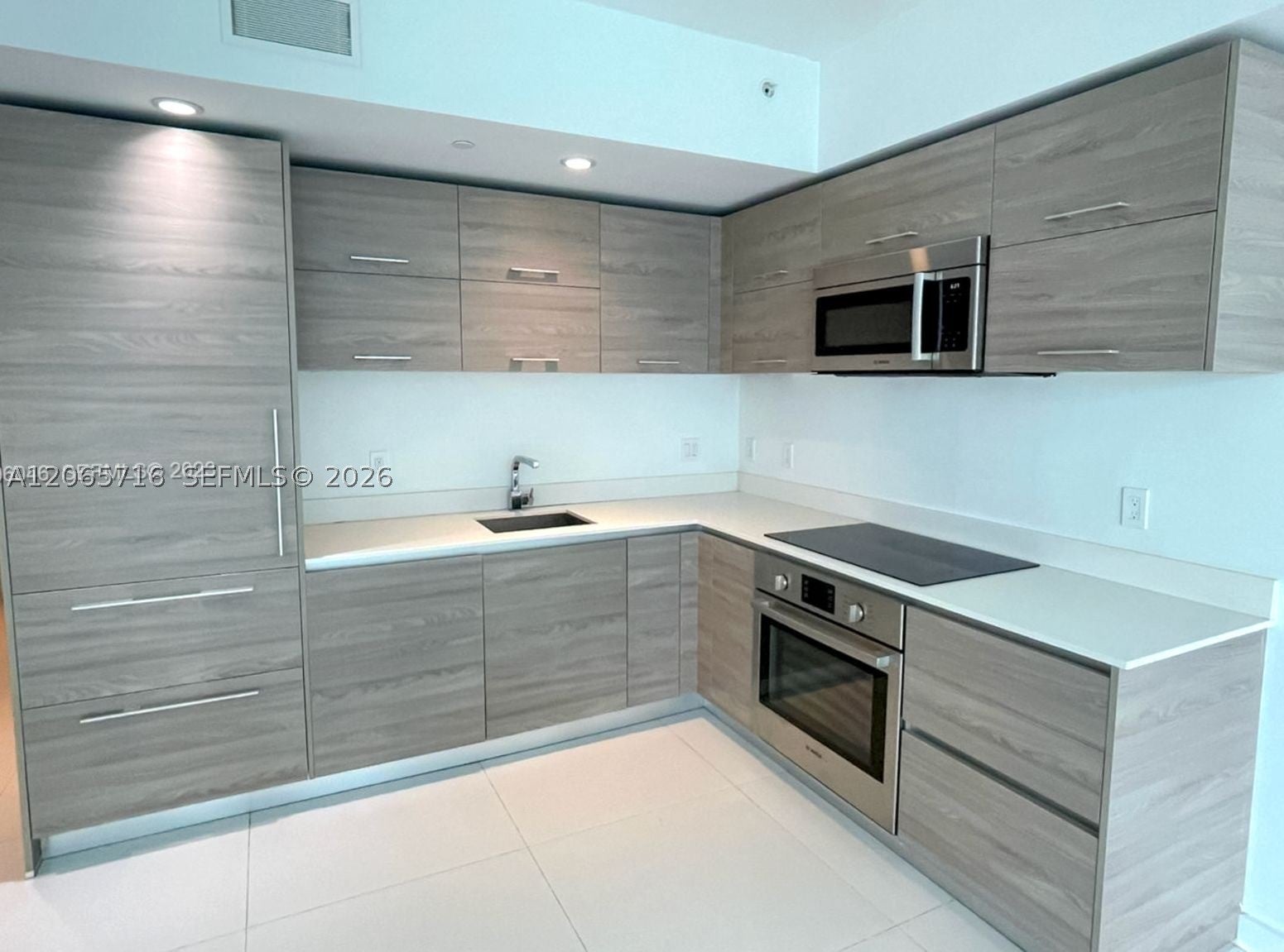 1300 S Miami Ave 1008