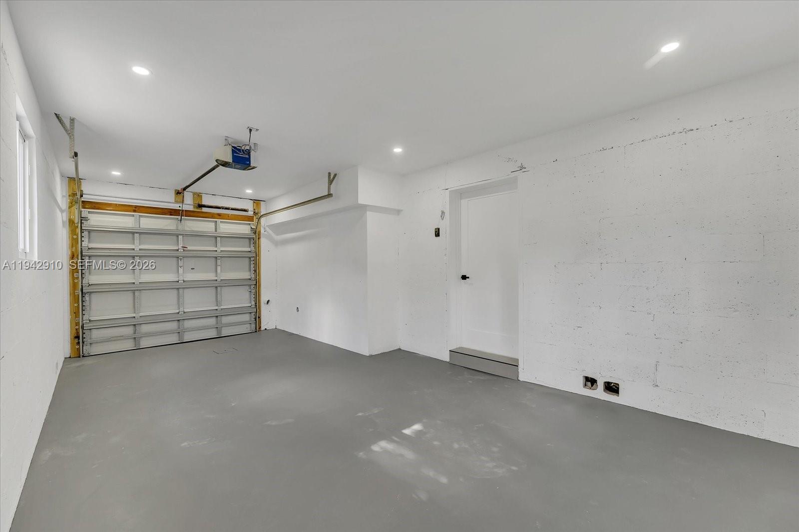 SCOTT LAKE MANOR SEC 2 - Residential