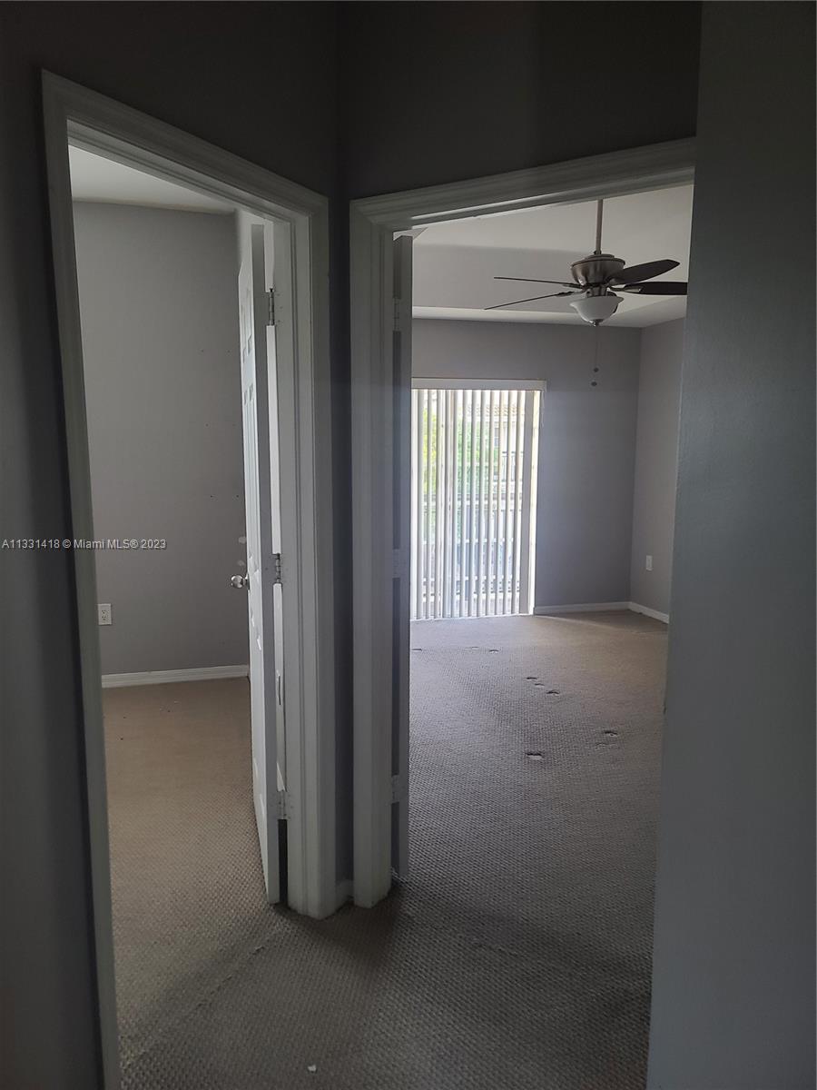 KENDALL VILLAGE TOWNVILLA - Residential