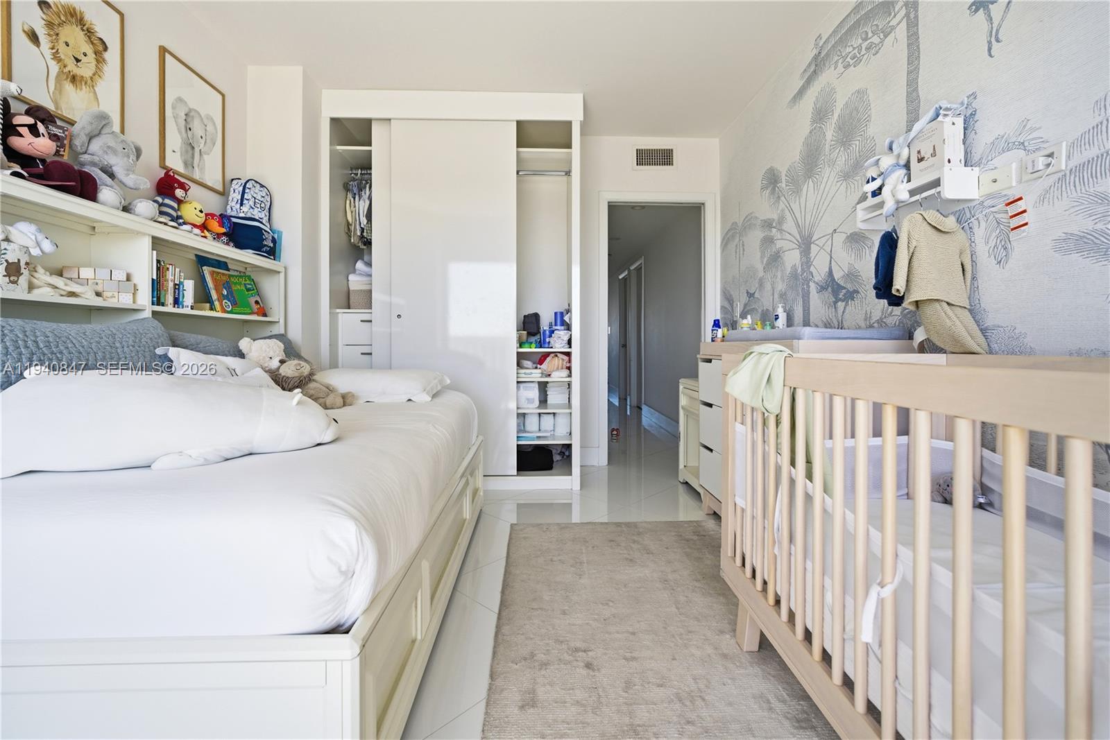 1000 ISL BLVD WILLIAMS IS - Residential