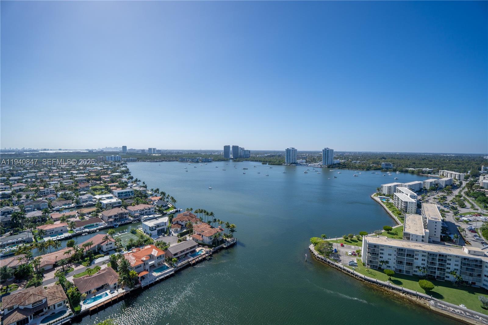 1000 ISL BLVD WILLIAMS IS - Residential