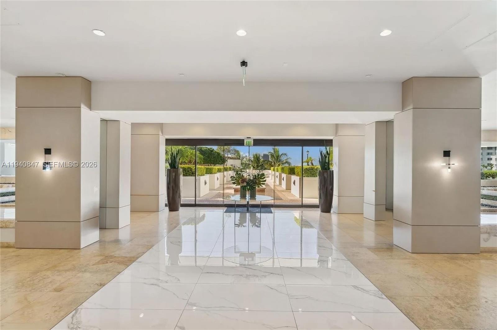 1000 ISL BLVD WILLIAMS IS - Residential