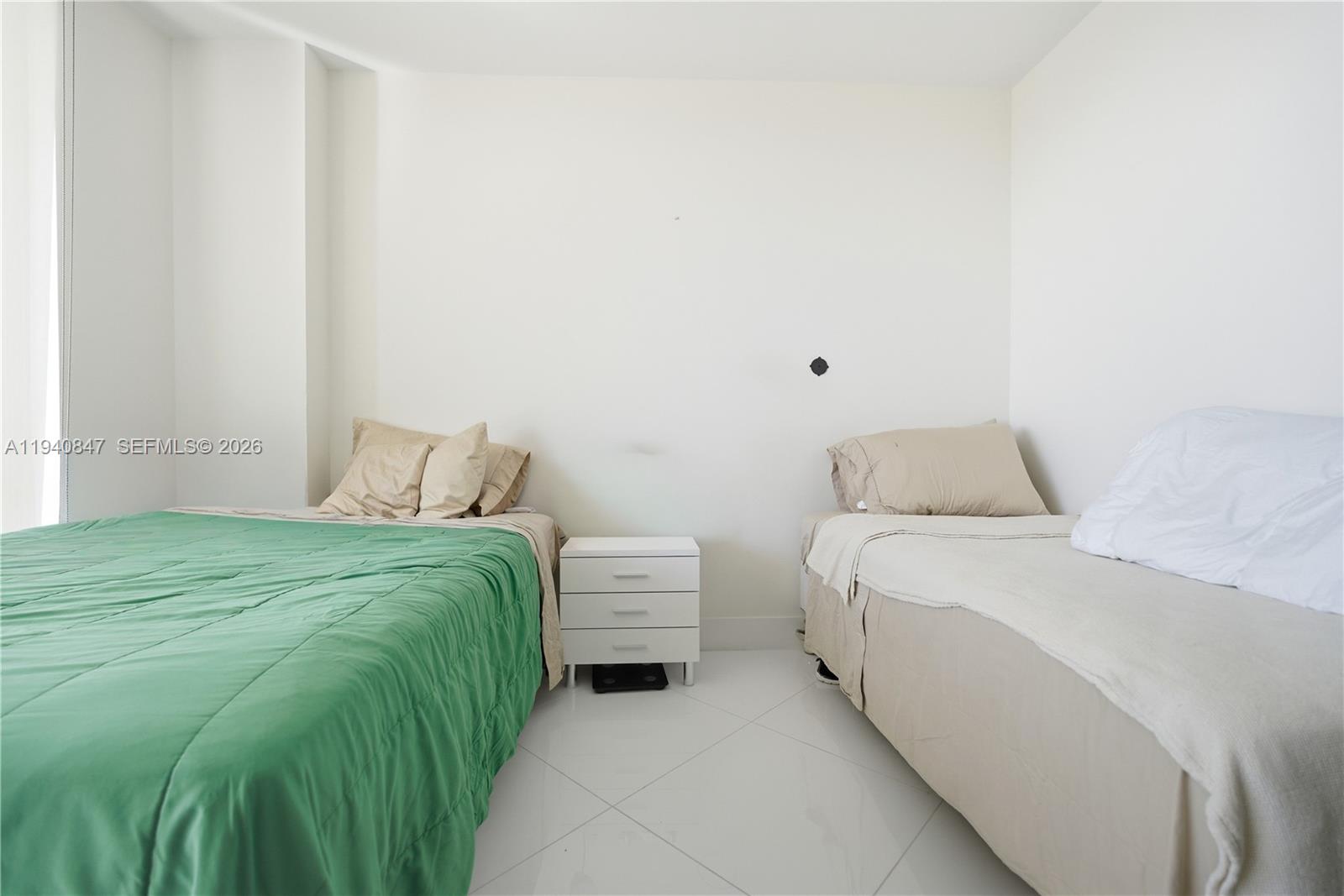 1000 ISL BLVD WILLIAMS IS - Residential