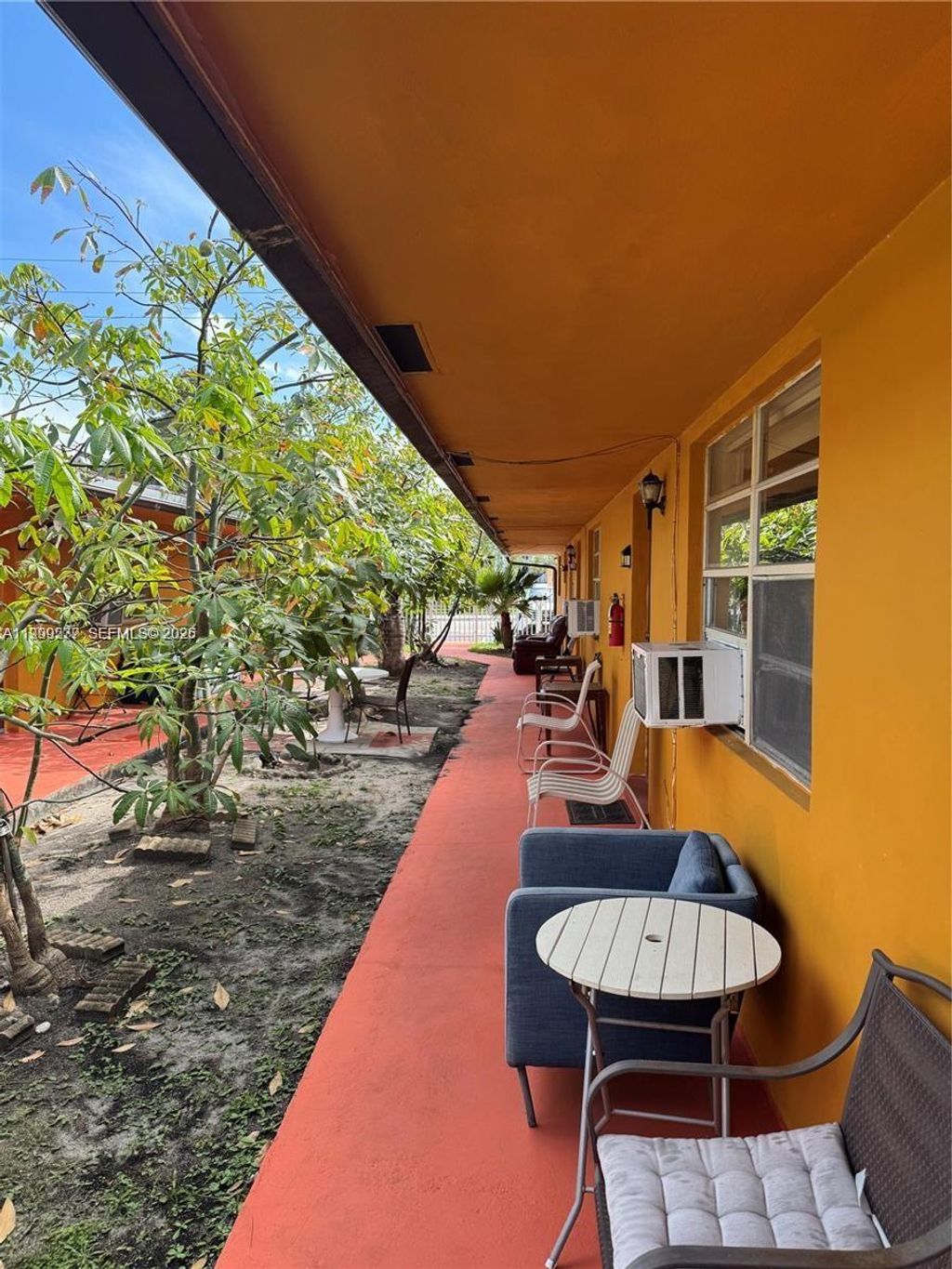 Photo of 129 SE 5th St #1-4, Hallandale Beach, FL 33009 (MLS # A11999277)