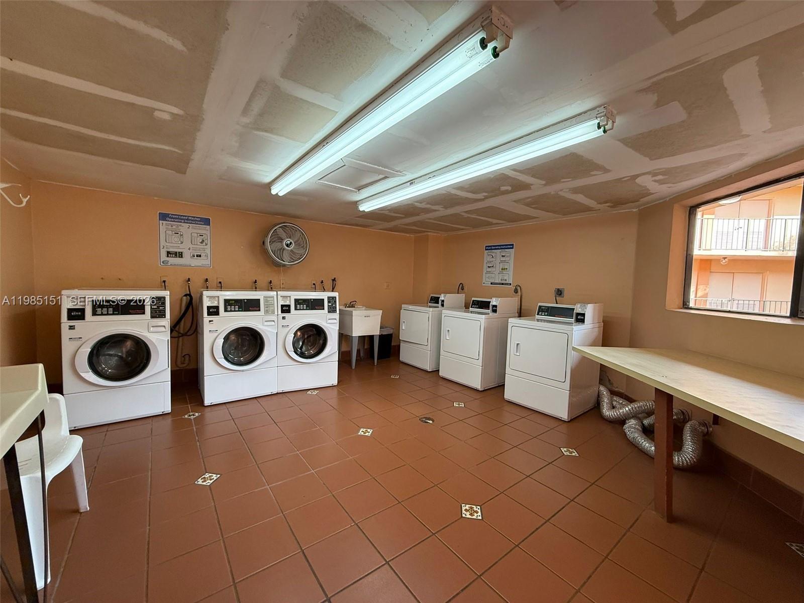 HORIZONS WEST CONDO #5 - Residential Lease