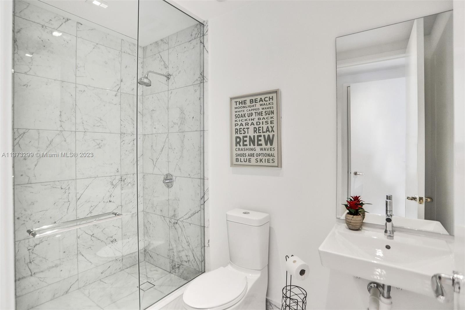 JADE SIGNATURE CONDO - Residential