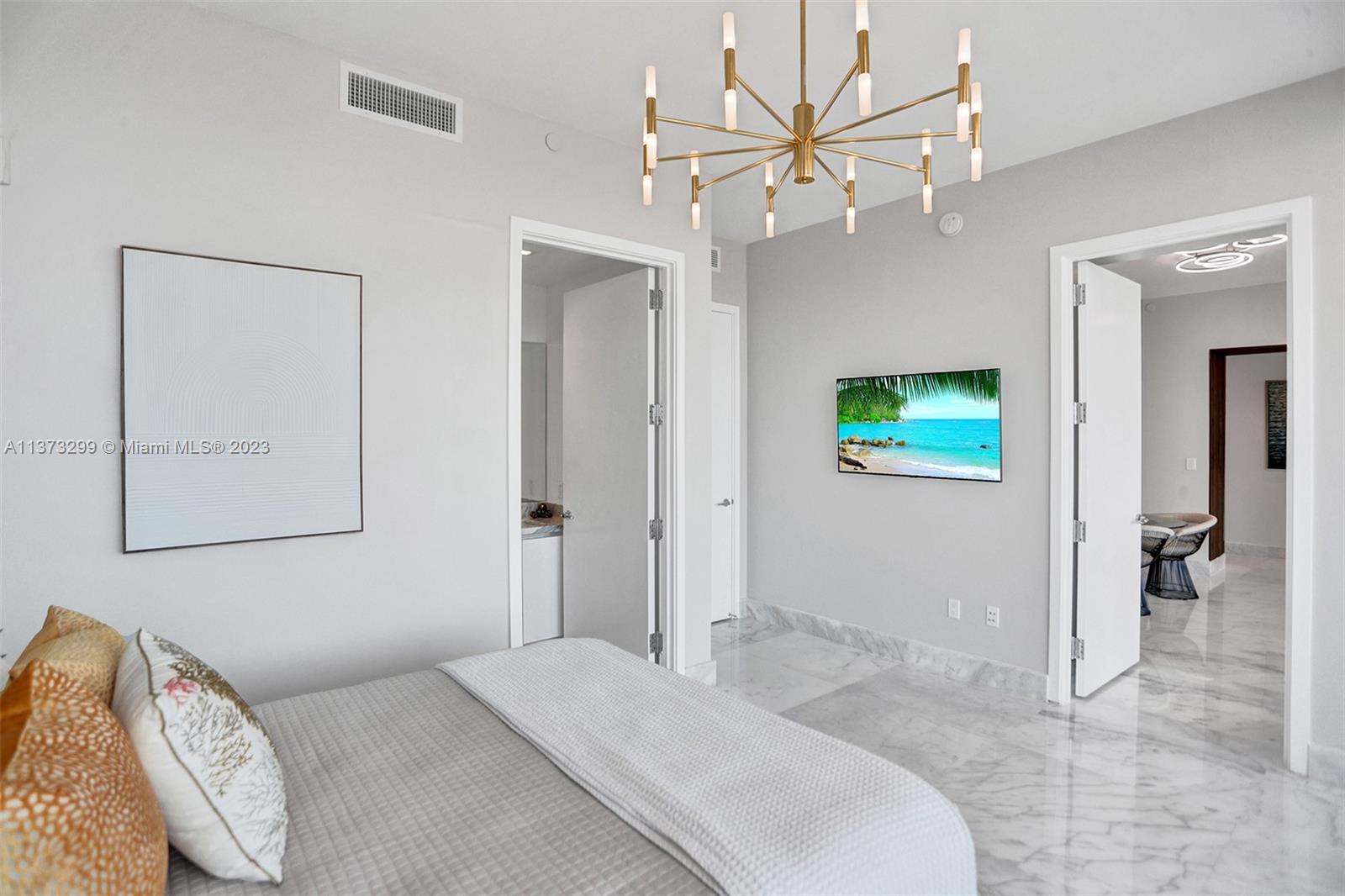 JADE SIGNATURE CONDO - Residential