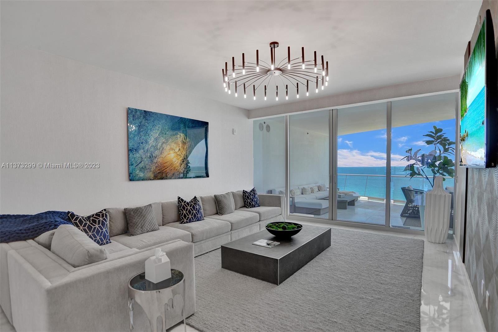 JADE SIGNATURE CONDO - Residential