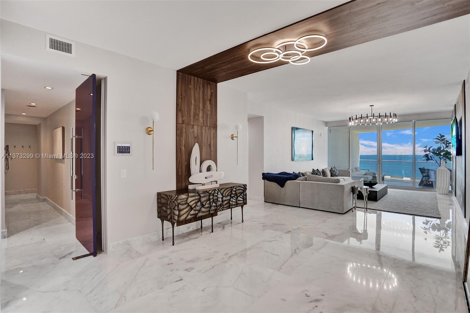 JADE SIGNATURE CONDO - Residential