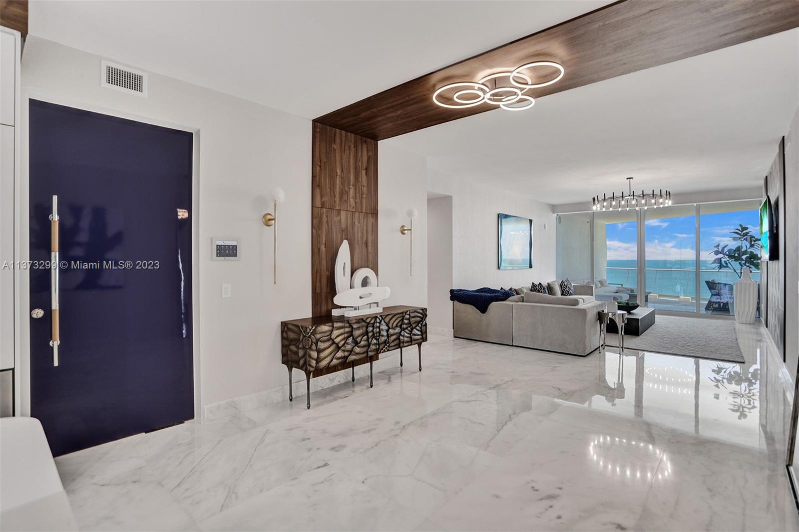 JADE SIGNATURE CONDO - Residential