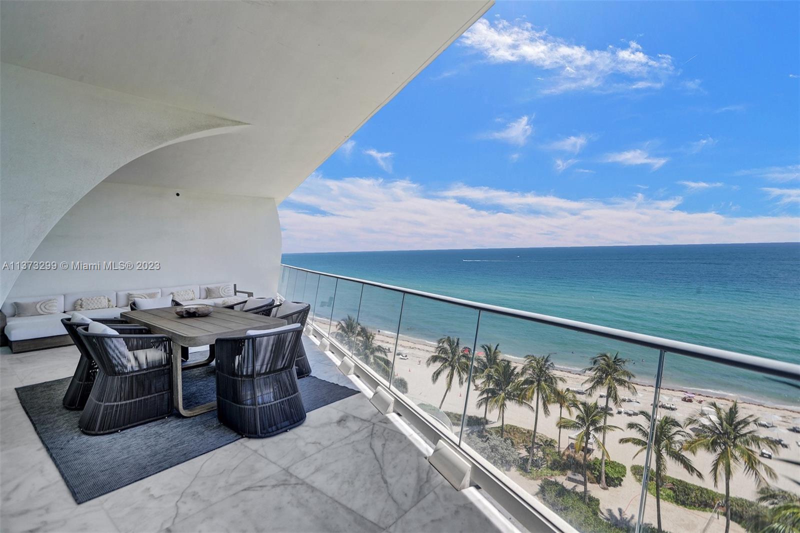 JADE SIGNATURE CONDO - Residential