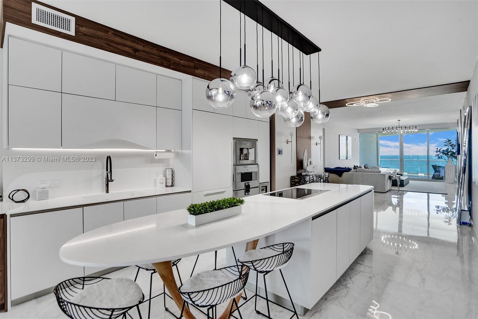 JADE SIGNATURE CONDO - Residential