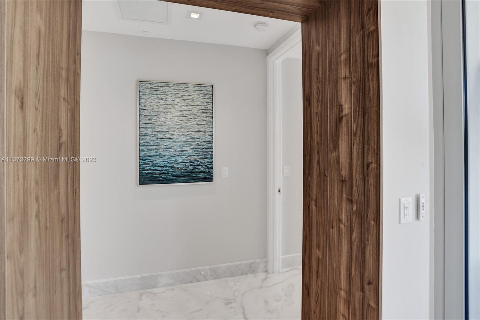 JADE SIGNATURE CONDO - Residential