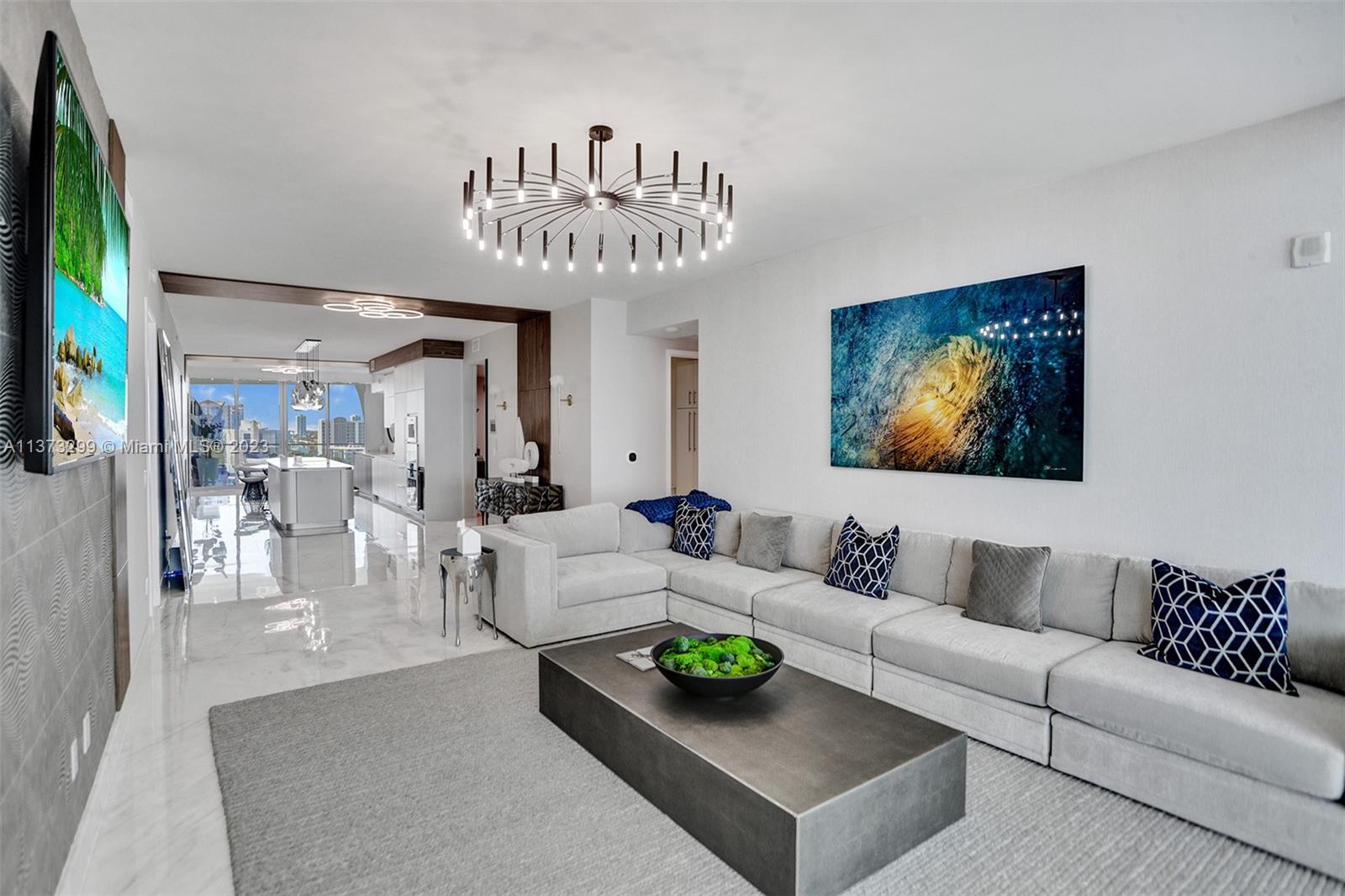 JADE SIGNATURE CONDO - Residential