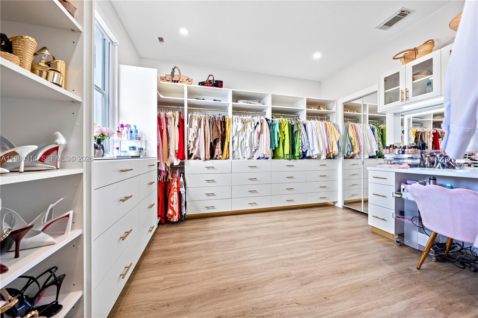 DORAL ISLES NORTH SEC TWO - Residential