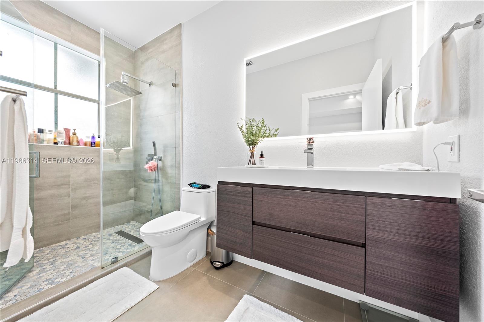 DORAL ISLES NORTH SEC TWO - Residential