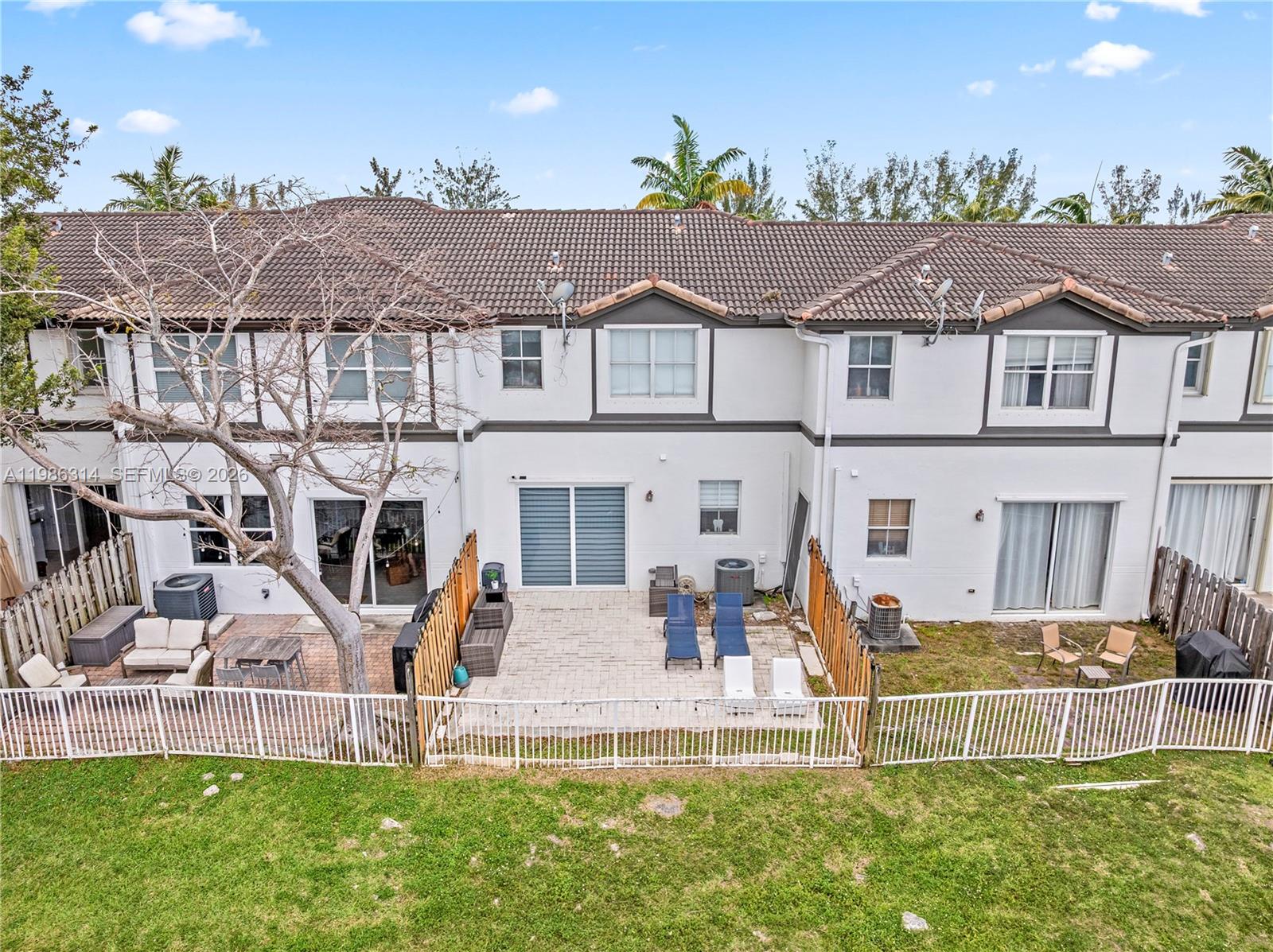 DORAL ISLES NORTH SEC TWO - Residential