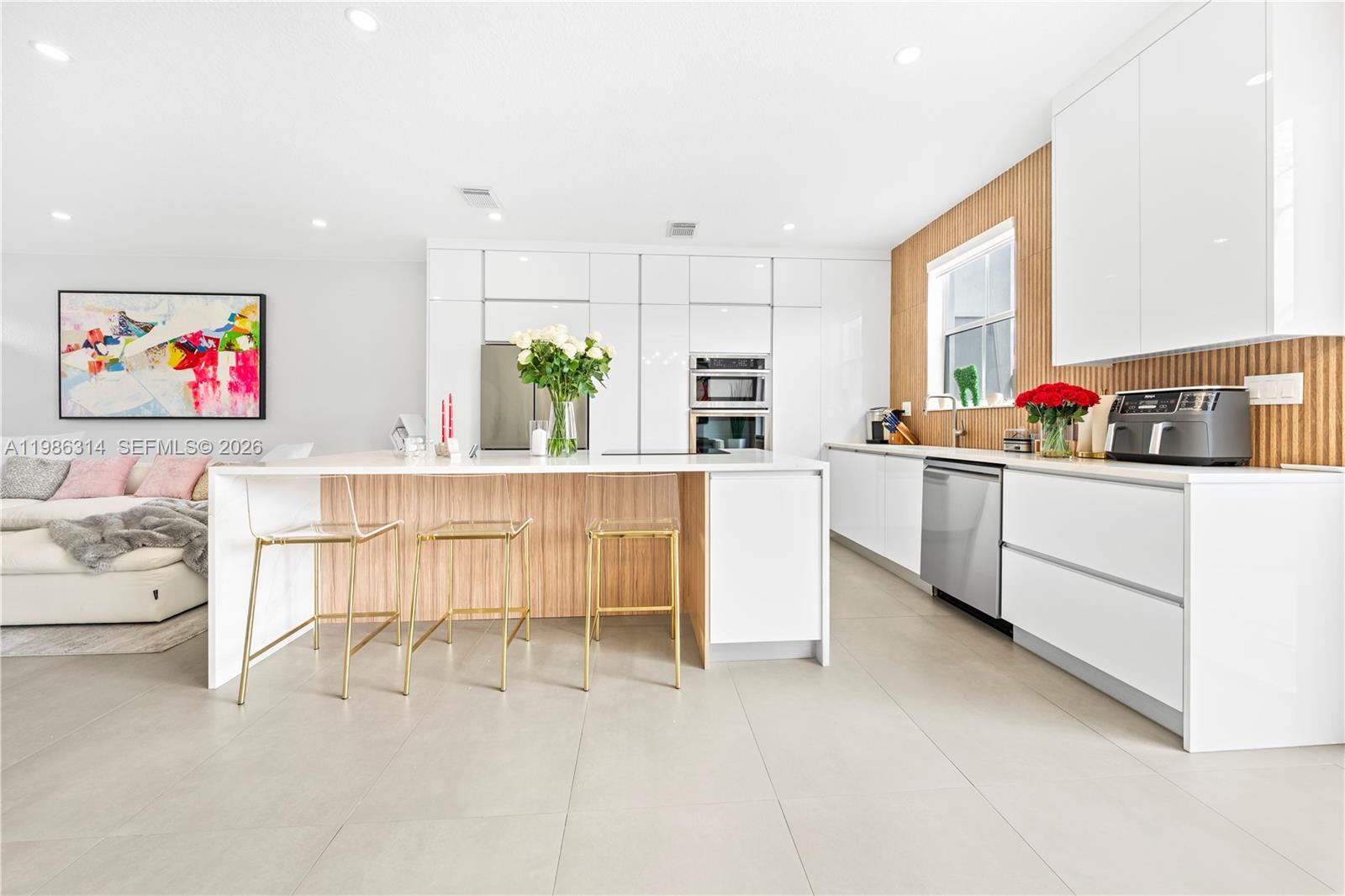 DORAL ISLES NORTH SEC TWO - Residential