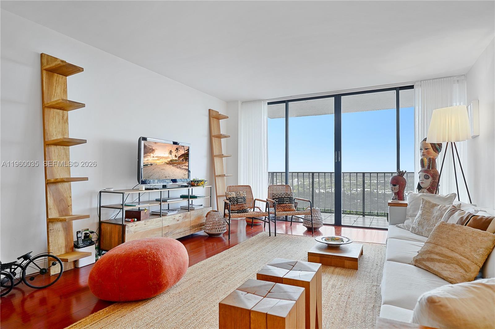 THE PALM BAY YACHT CLUB C - Residential Lease