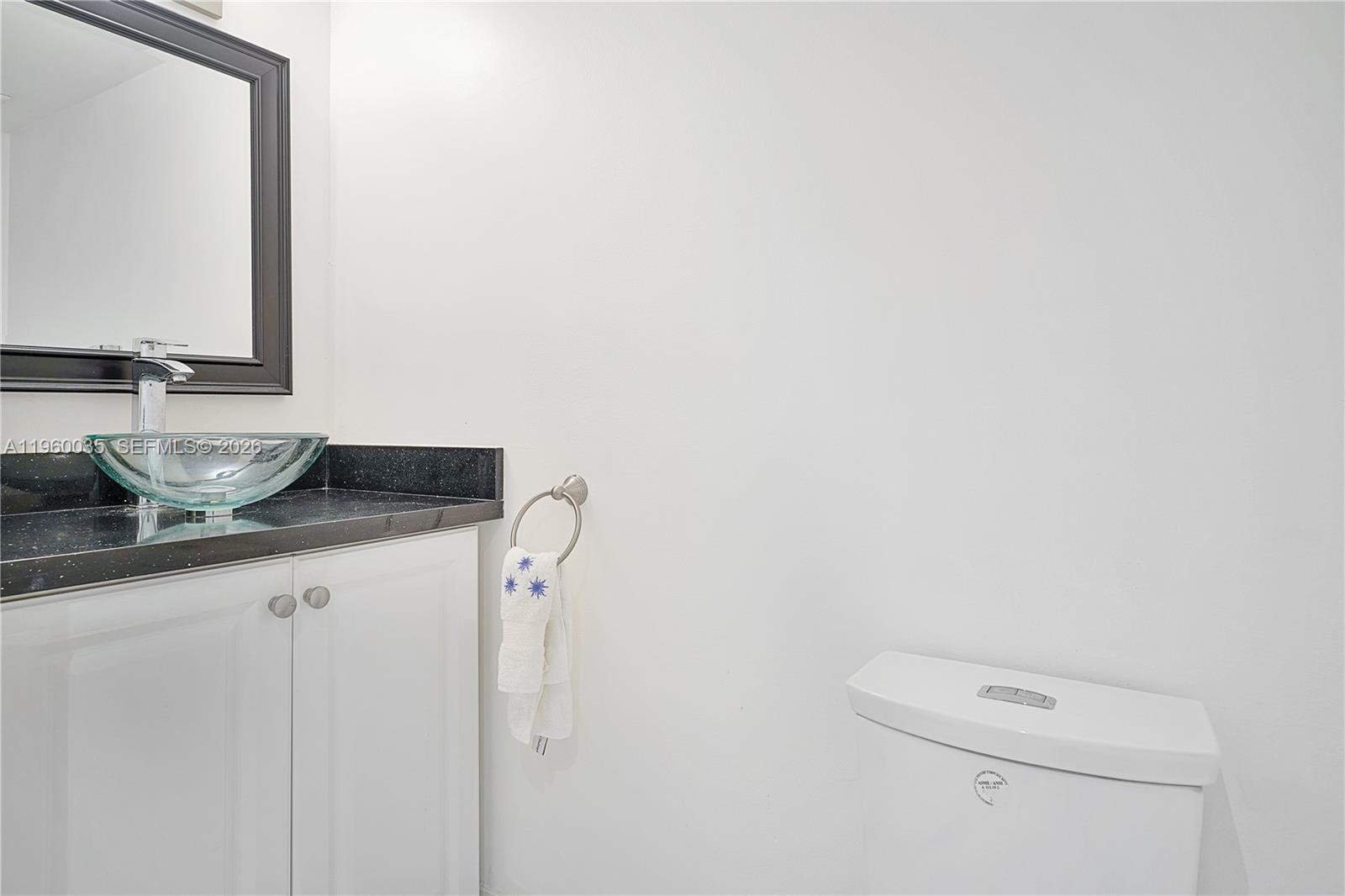 THE PALM BAY YACHT CLUB C - Residential Lease