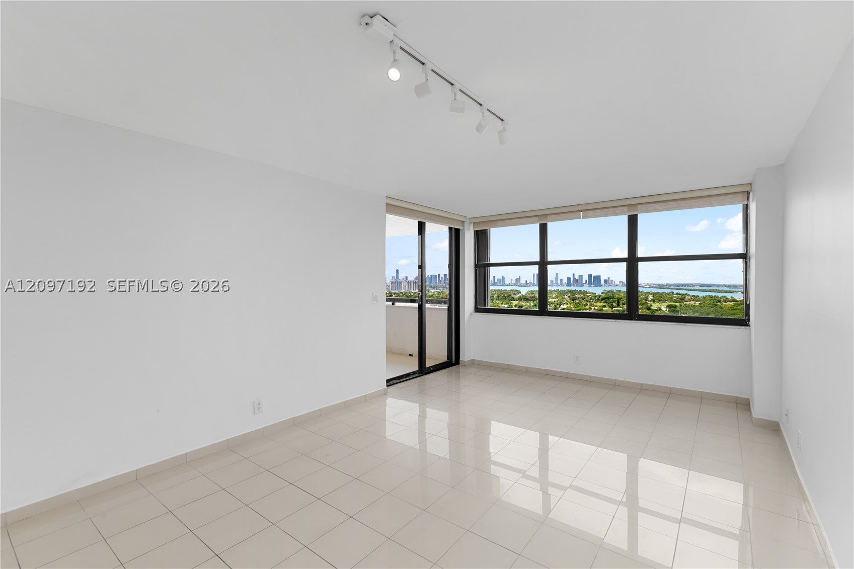 2555 Collins Ave 2406