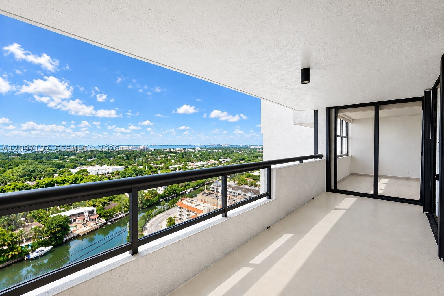2555 Collins Ave 2406