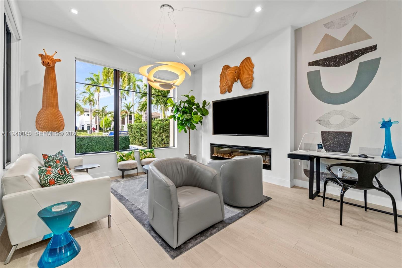 8272 Central Park Blvd