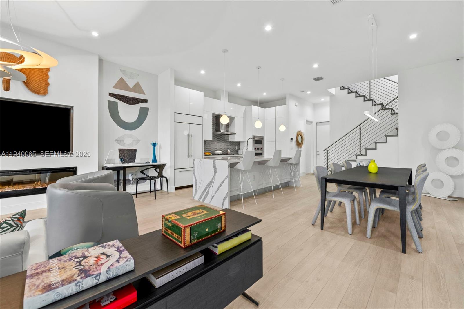 8272 Central Park Blvd