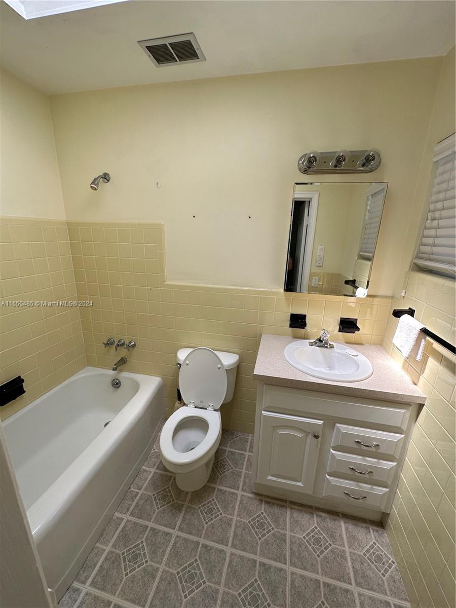 LAUDERDALE HARBORS SECTIO - Residential