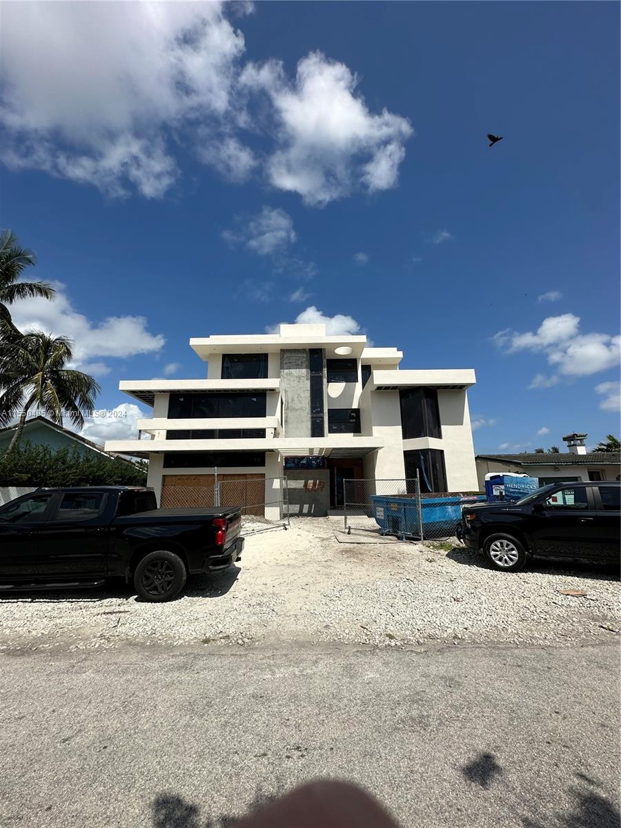 LAUDERDALE HARBORS SECTIO - Residential