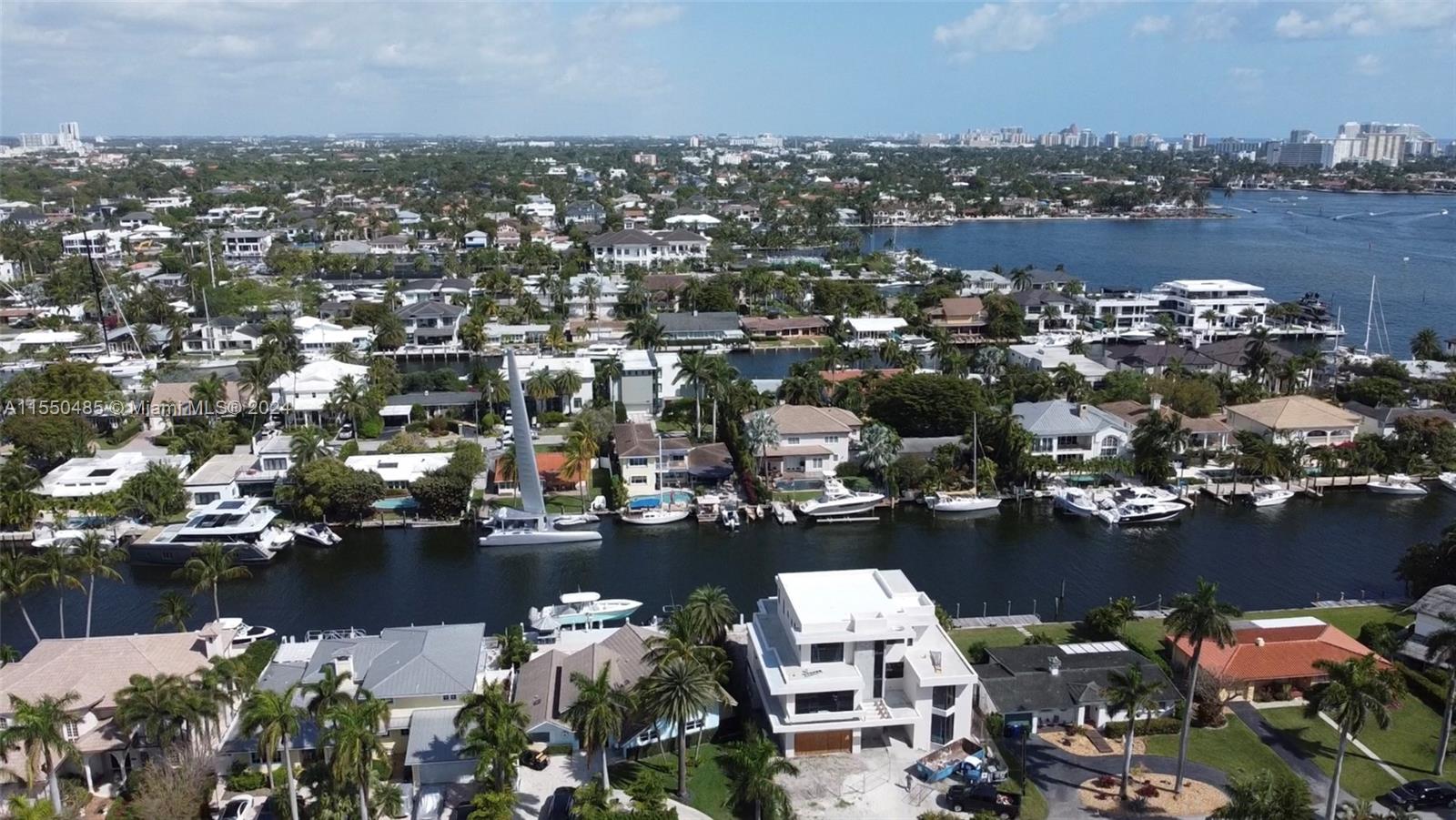 LAUDERDALE HARBORS SECTIO - Residential