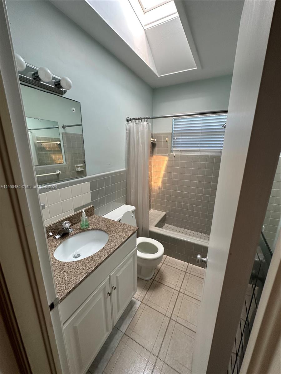 LAUDERDALE HARBORS SECTIO - Residential