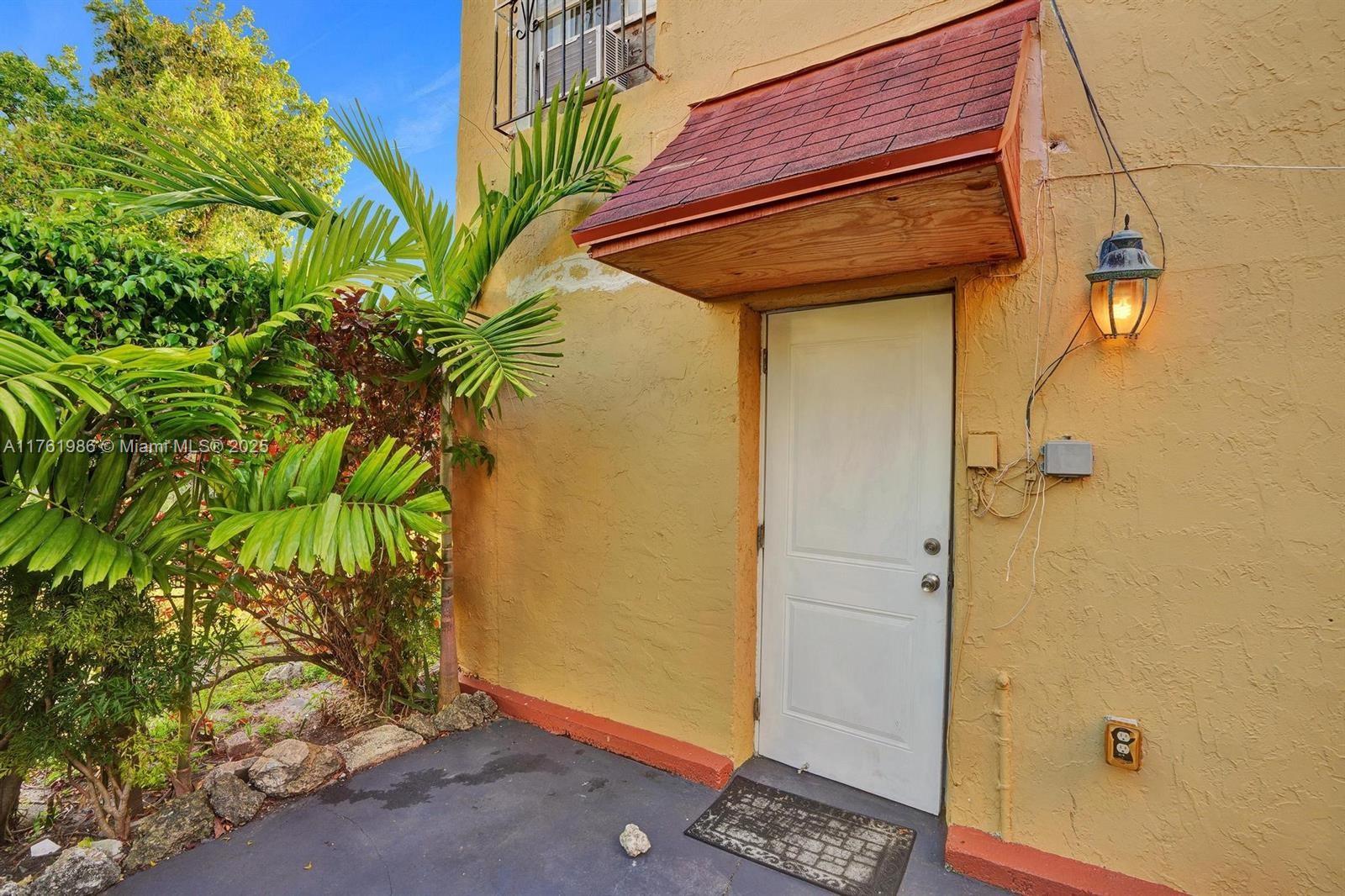 Rental Property at 3660 Nw 20th Ave 3, Miami, Broward County, Florida - Bedrooms: 1 
Bathrooms: 1  - $1,700 MO.