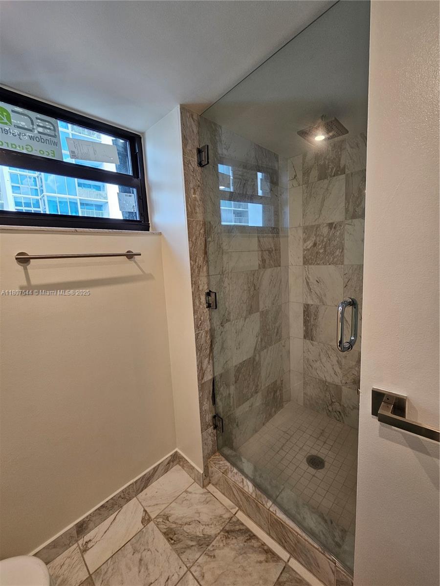2625 Collins Ave 1408