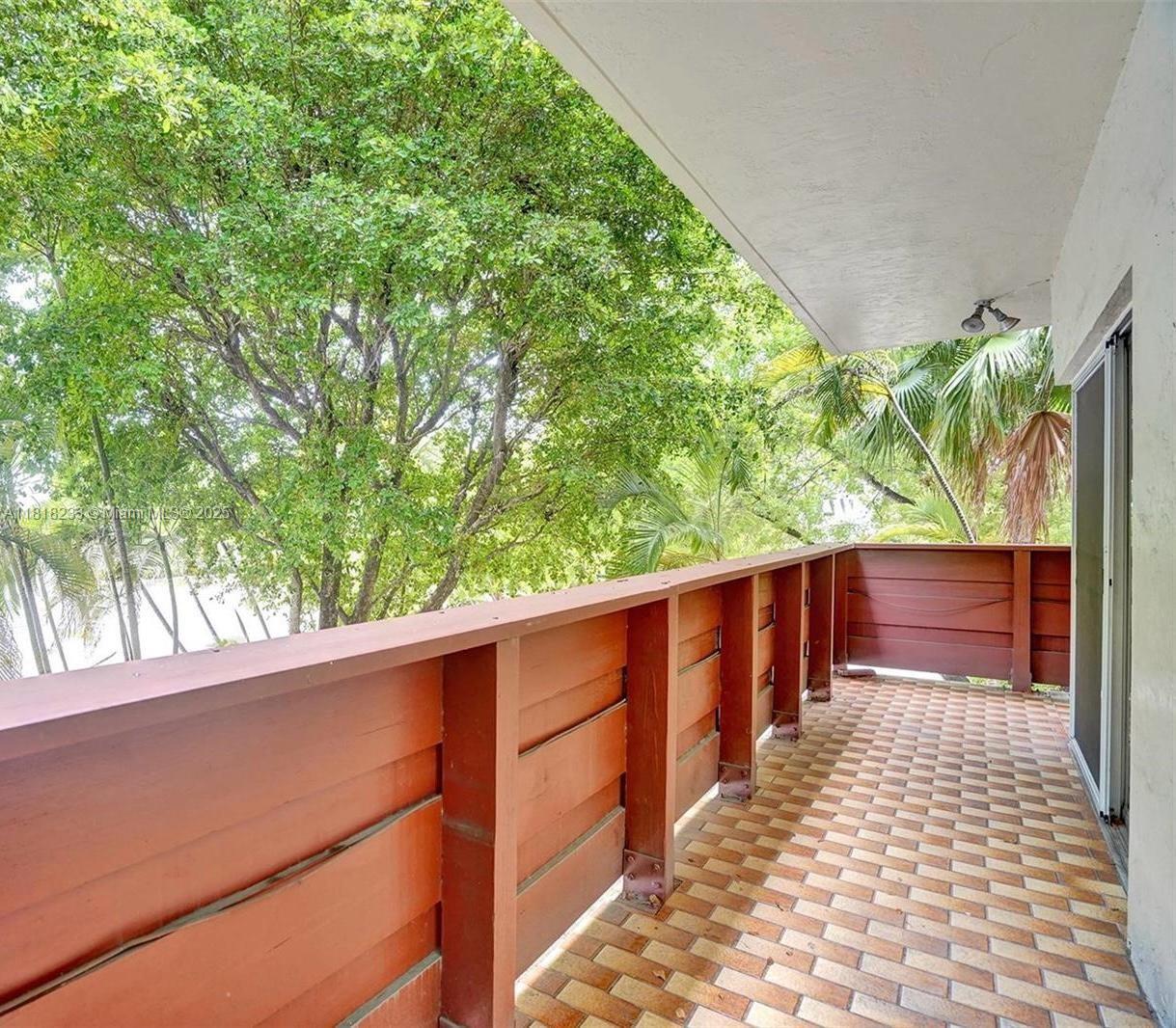 VILLA CAPRI CONDO - Residential