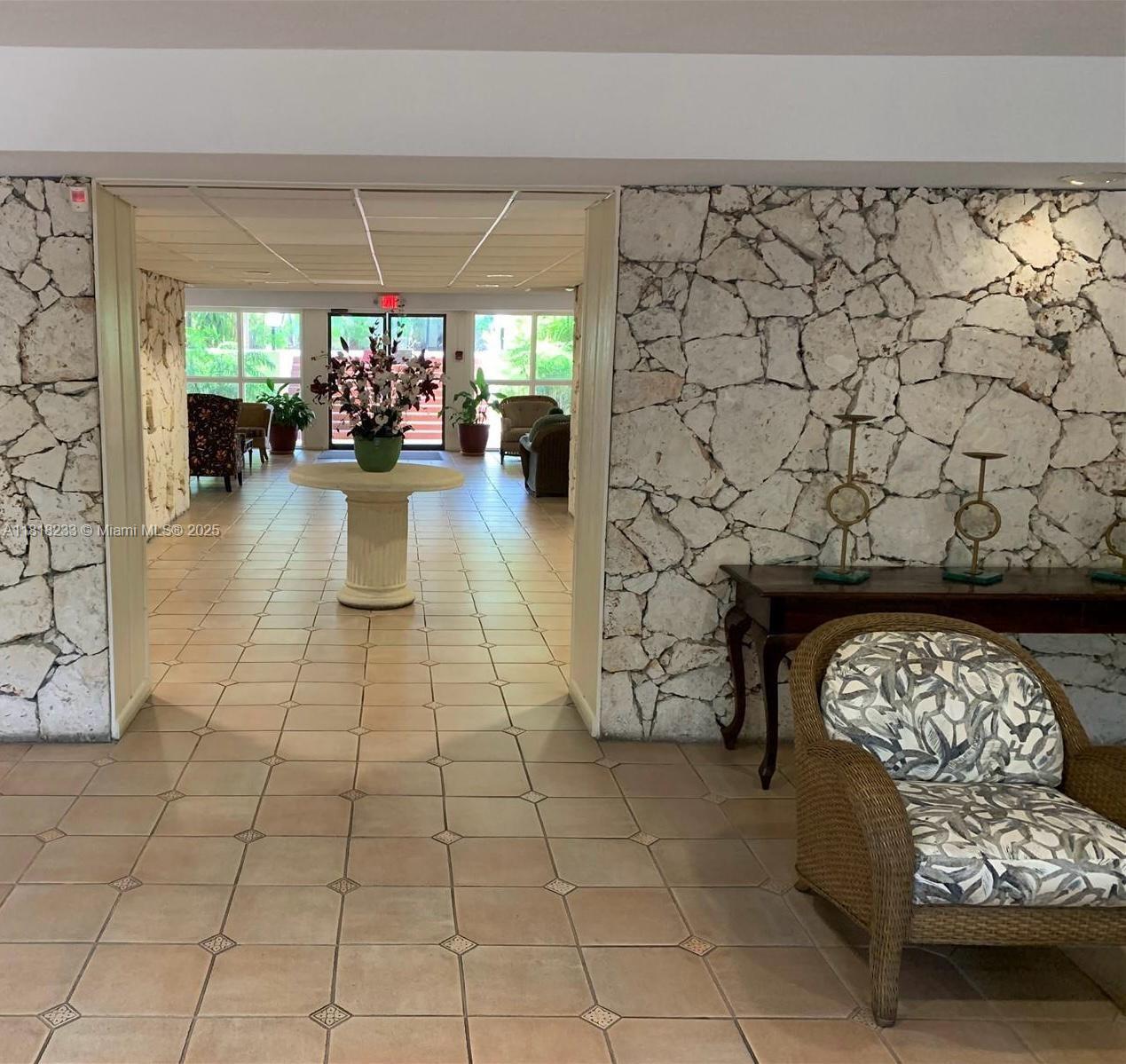VILLA CAPRI CONDO - Residential