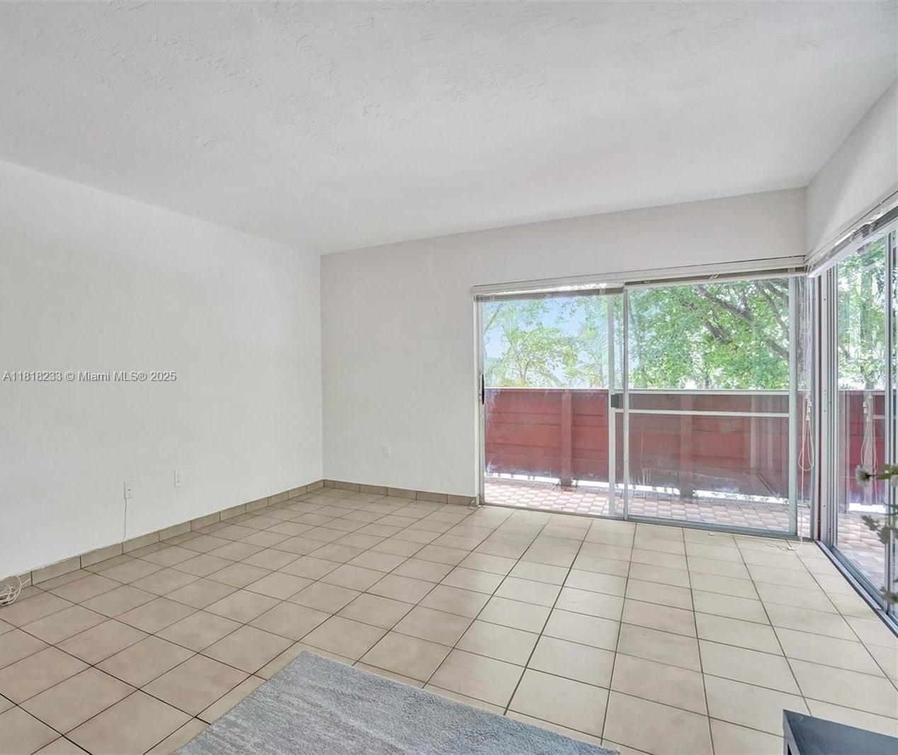 VILLA CAPRI CONDO - Residential