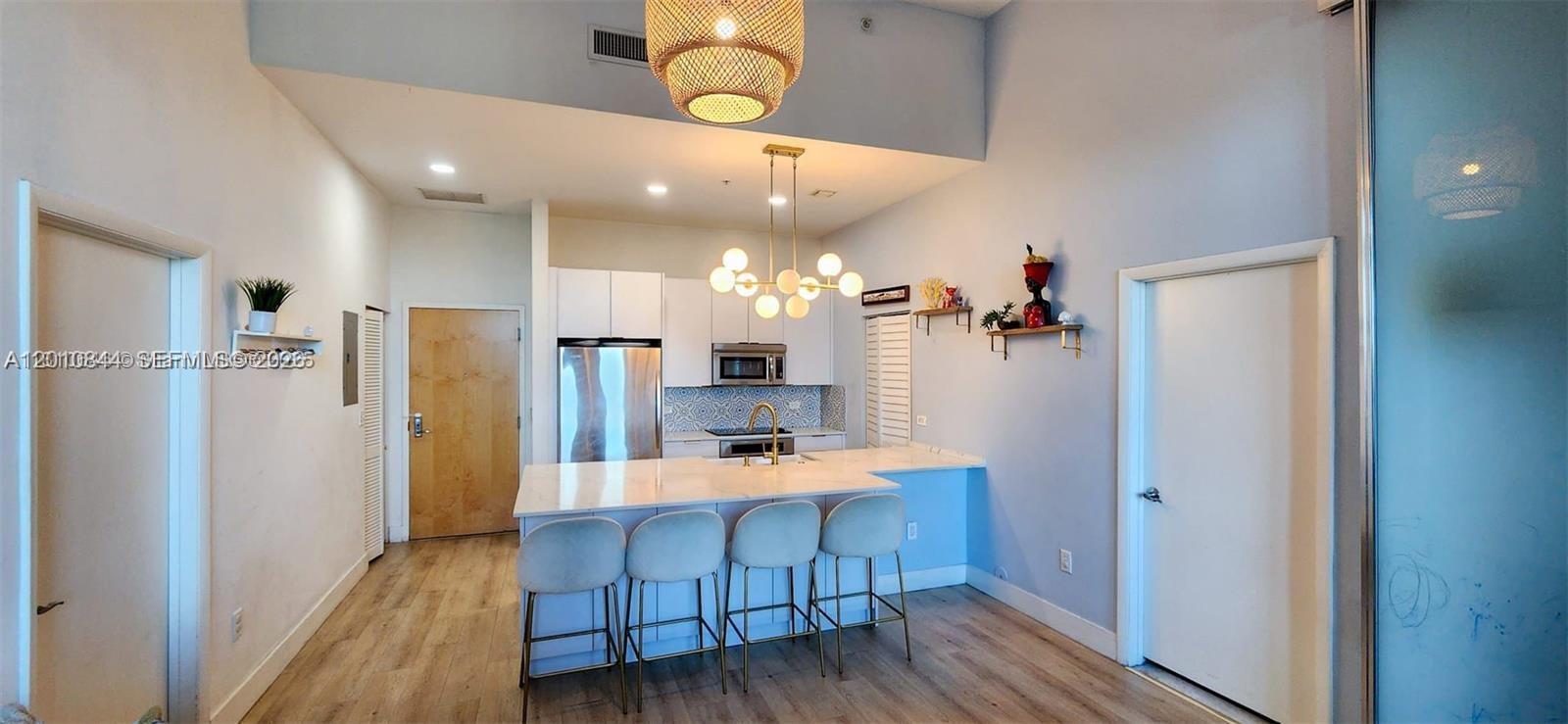 VIZCAYNE NORTH CONDO - Residential
