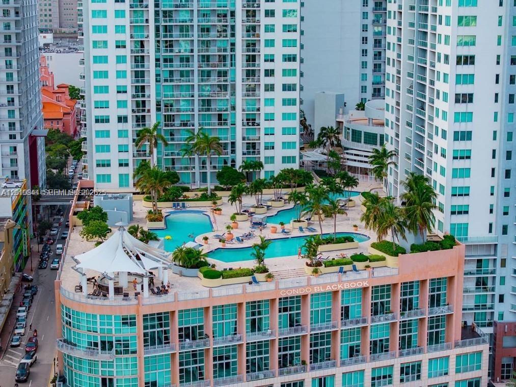 VIZCAYNE NORTH CONDO - Residential
