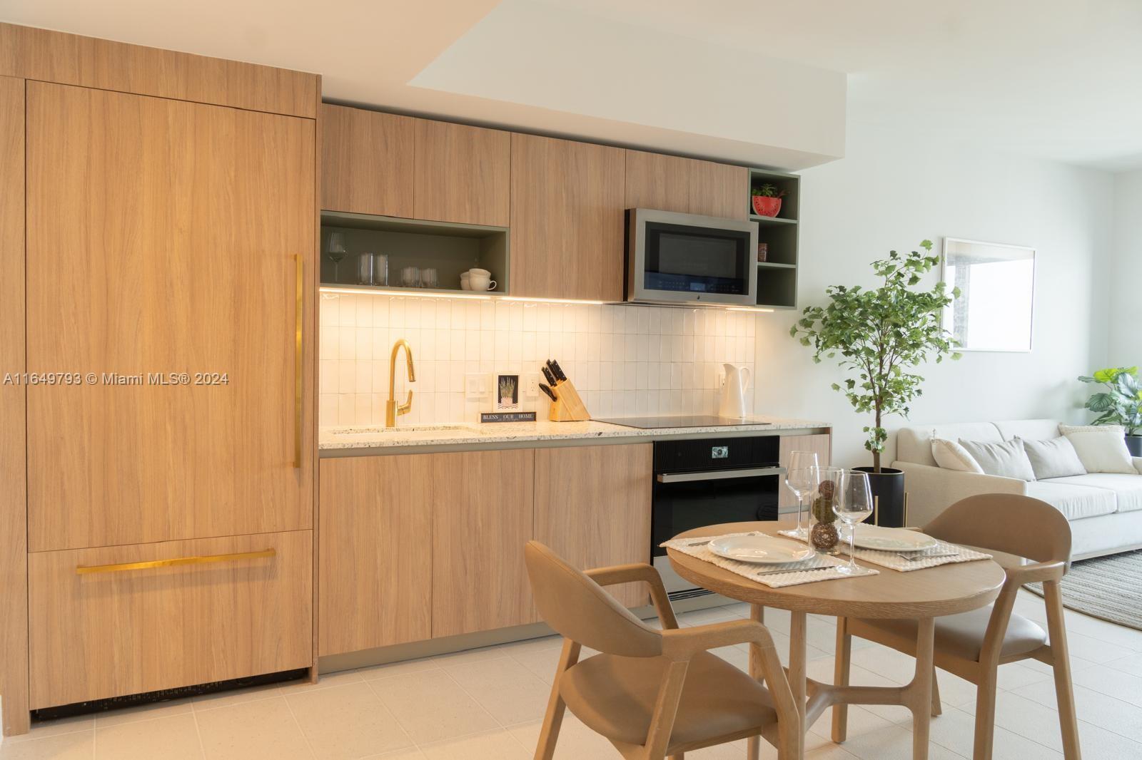 Gale Natiivo - Residential Lease