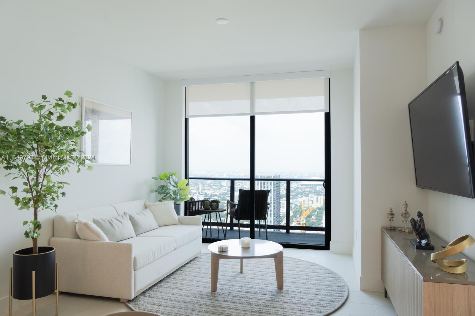 Gale Natiivo - Residential Lease