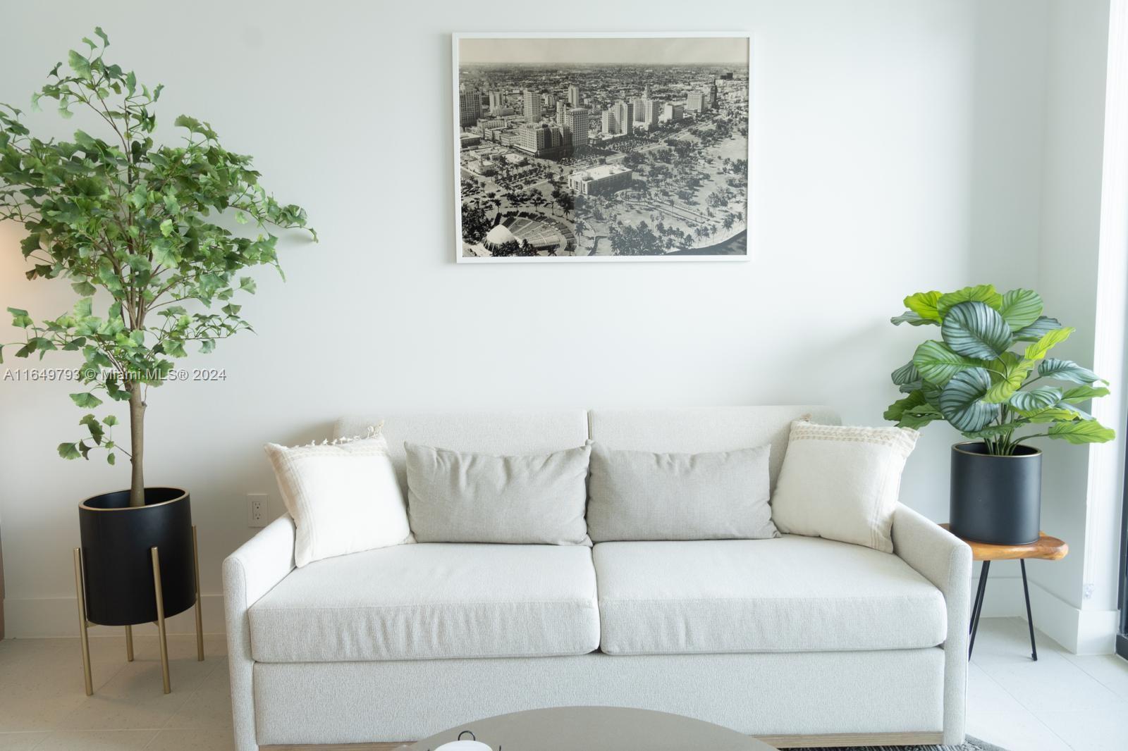 Gale Natiivo - Residential Lease