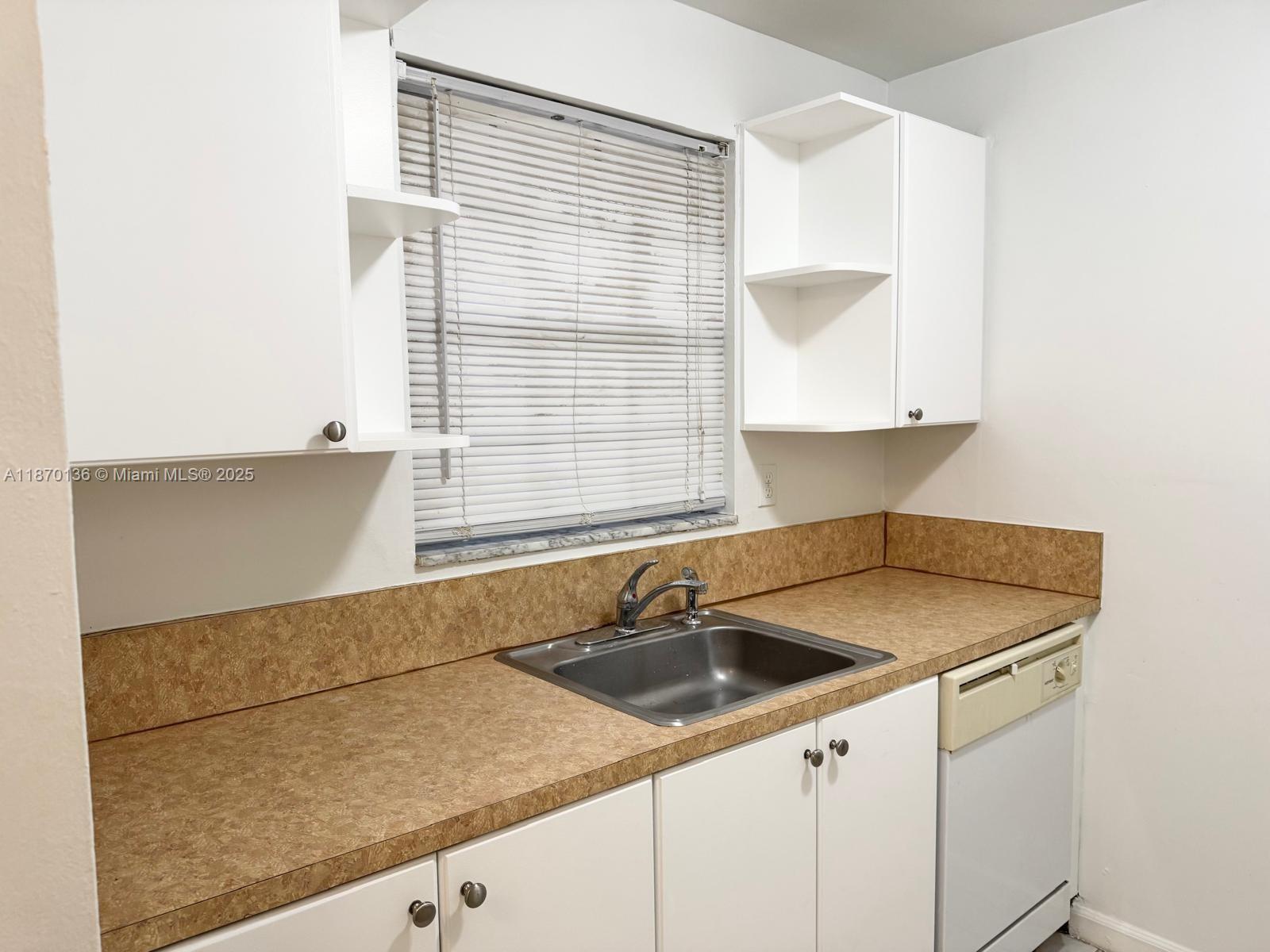 COURTYARDS AT KENDALL CON - Residential