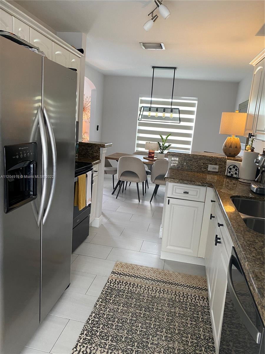 PEMBROKE ISLES 1 - Residential