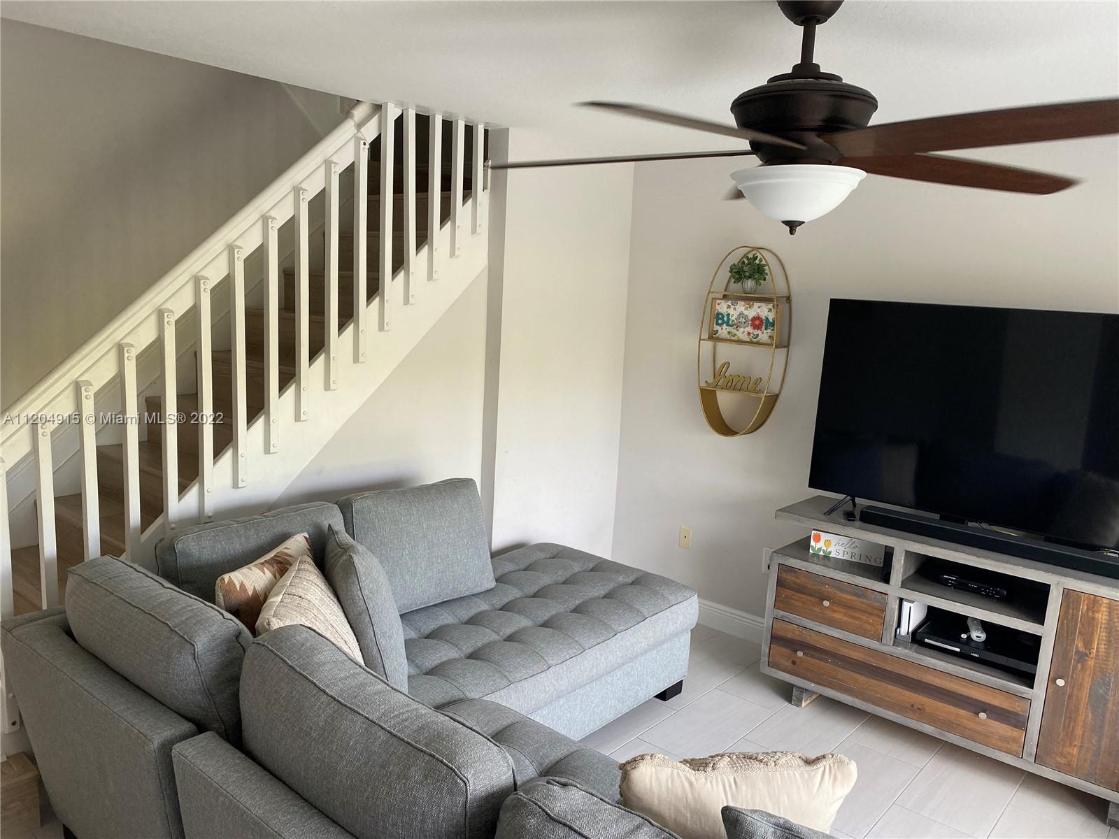 PEMBROKE ISLES 1 - Residential
