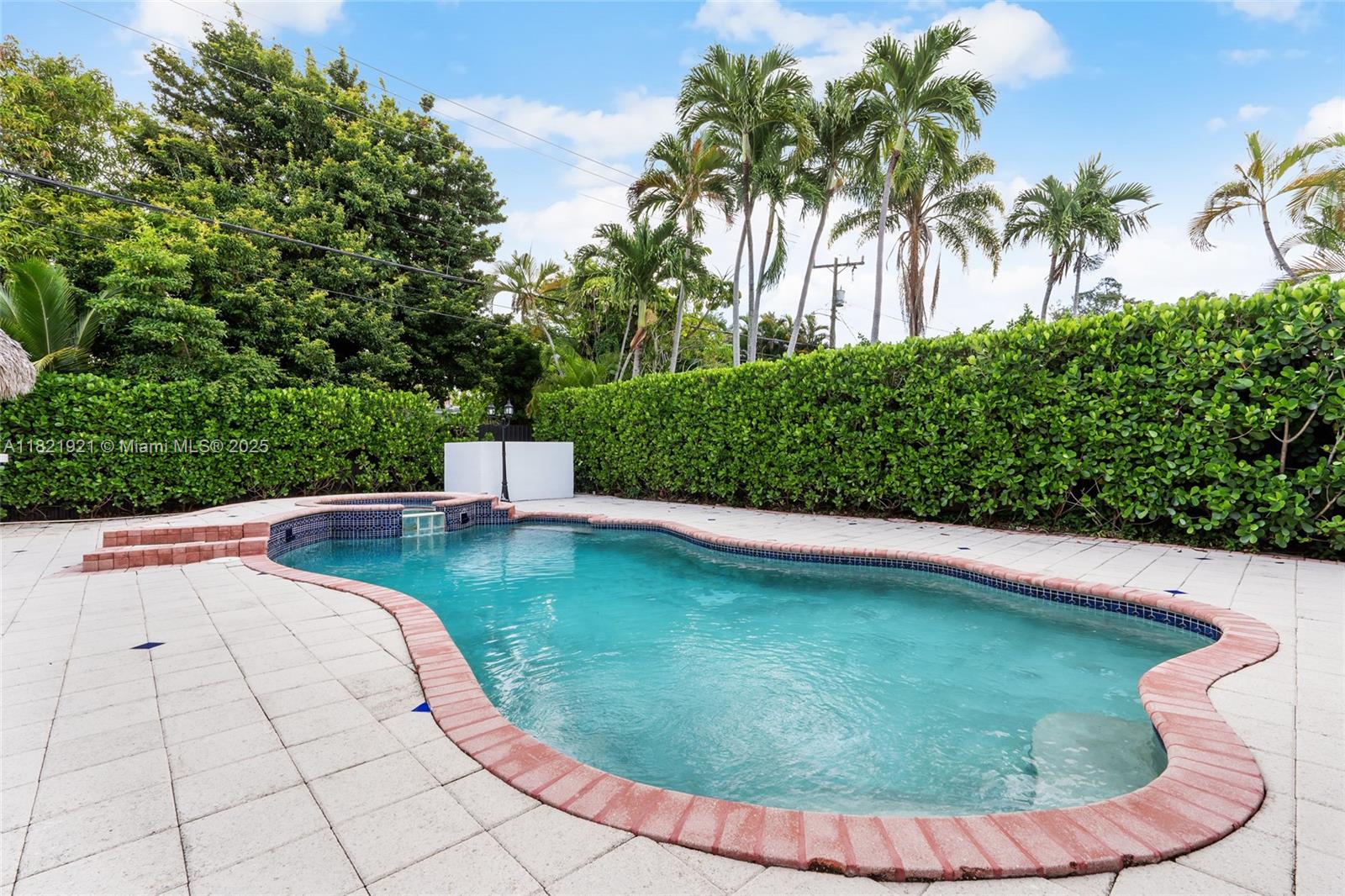 BRICKELL ESTATES - Residential Lease